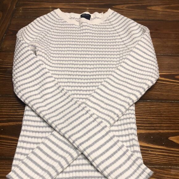Gapstretch Juniors Long Sleeved Ivory and Gray Sweater  Shirt - Picture 5 of 5